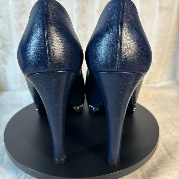 Chanel Cap Toe Chain Platform Pumps Navy Leather Size 38 - Picture 5 of 17